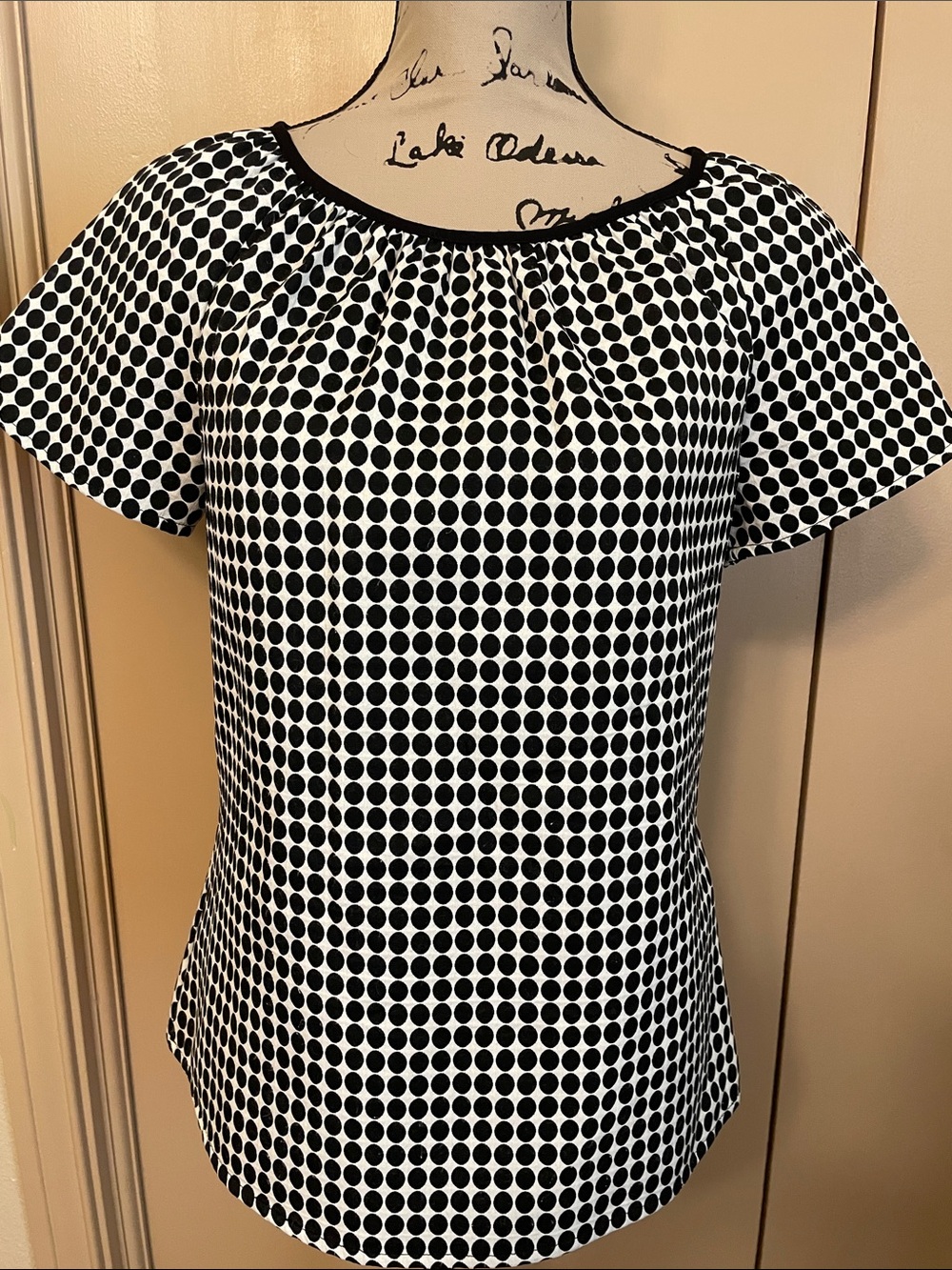 Worthington Black and White Polka Dot Short Sleeve Blouse